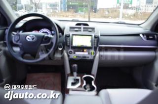 2012 TOYOTA CAMRY 2.5 XLE - 9