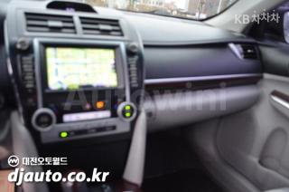 2012 TOYOTA CAMRY 2.5 XLE - 16