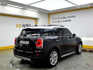 2018 MINI COOPER COUNTRYMAN D ALL4 2.0 HIGH TRIM - 23