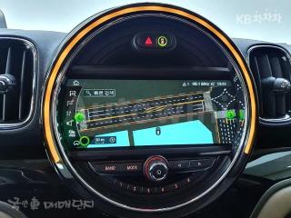 2018 MINI COOPER COUNTRYMAN D ALL4 2.0 HIGH TRIM - 11