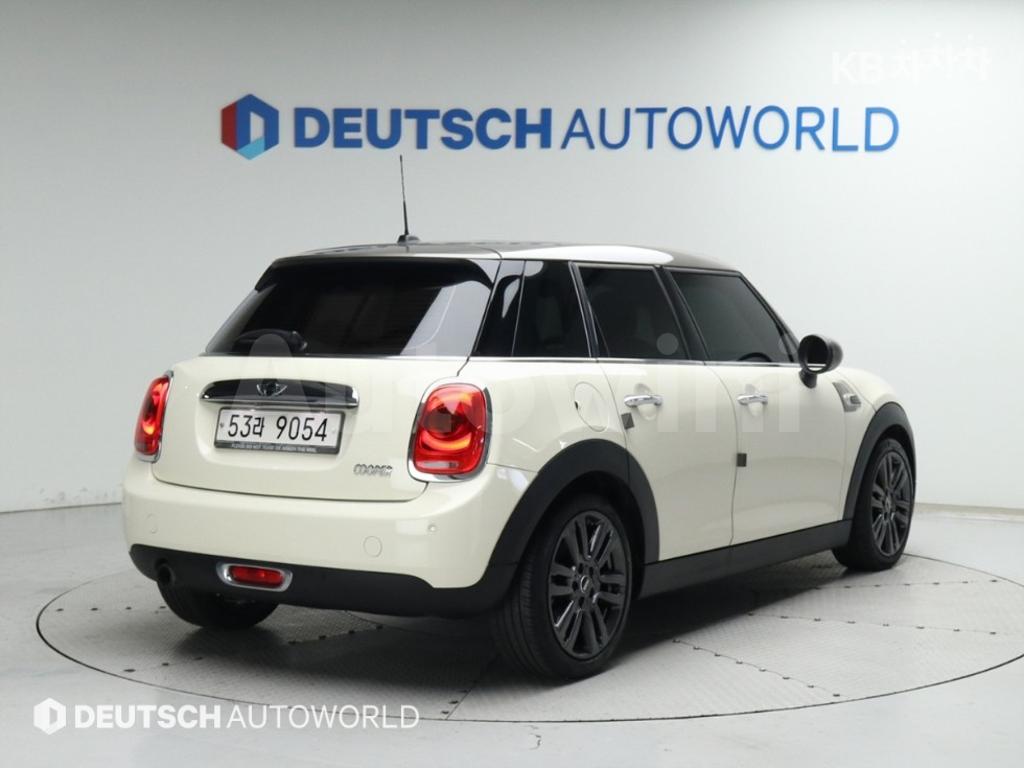 WMWXU1105H2F12618 2017 MINI COOPER 5DOORS 1.5 FINE LEATHER EDITION-1