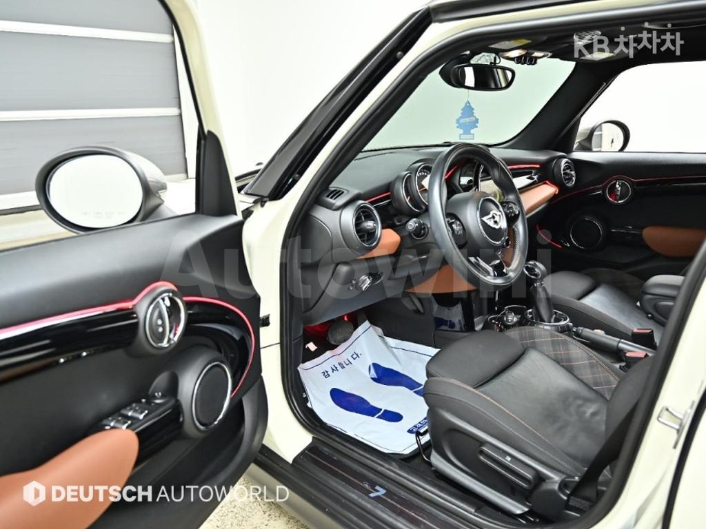 2017 MINI COOPER 5DOORS 1.5 FINE LEATHER EDITION - 11