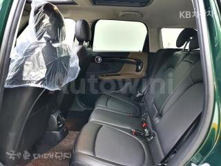 2019 MINI COOPER COUNTRYMAN D ALL4 2.0 HIGH TRIM - 9
