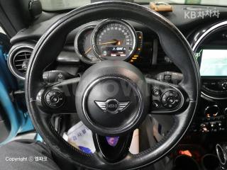 2017 MINI  CONVERTIBLE 1.5 - 8