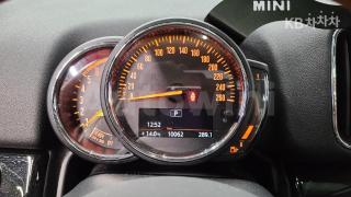 WMW61BT04M3N09962 2021 MINI COOPER COUNTRYMAN D ALL4 2.0 BASIC-4