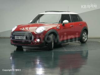 WMWXT310XF2B74306 2015 MINI COOPER 3DOORS D 1.5 미드트림-1