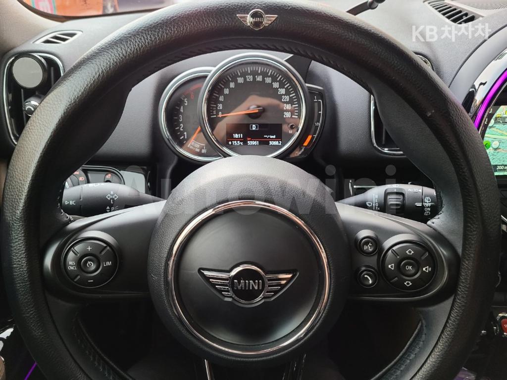 2018 MINI COOPER COUNTRYMAN 2.0 COOPER D ALL4 HIGHTRIM - 17