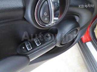2015 MINI COOPER 5DOORS D 1.5 - 9