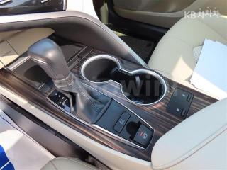 2018 TOYOTA CAMRY 2.5 XLE - 12