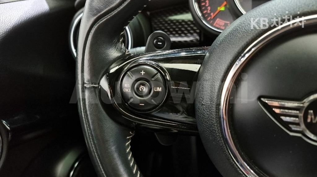 2019 MINI  CONVERTIBLE S 2.0 - 19