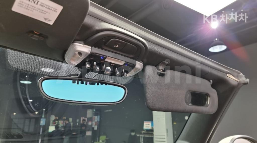 2019 MINI  CONVERTIBLE S 2.0 - 18