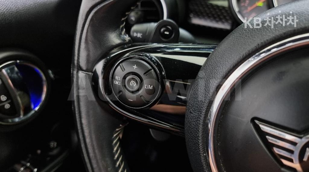 2019 MINI  CONVERTIBLE S 2.0 - 19