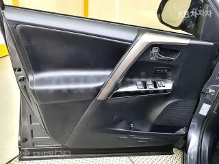 2018 TOYOTA RAV4 2.5 2WD - 8