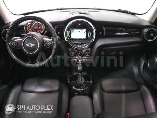 WMWXT3101H2E28066 2017 MINI COOPER 5DOORS D 1.5 HIGH트림-4
