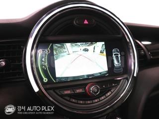 2017 MINI COOPER 5DOORS D 1.5 HIGH트림 - 12