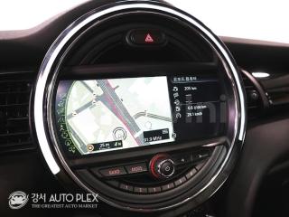 2017 MINI COOPER 5DOORS D 1.5 HIGH트림 - 13