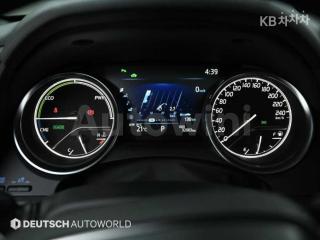 2019 TOYOTA CAMRY 2.5 HYBRID LE - 8