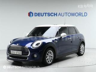 WMWXT3108H2E28002 2017 MINI COOPER 5DOORS D 1.5-0