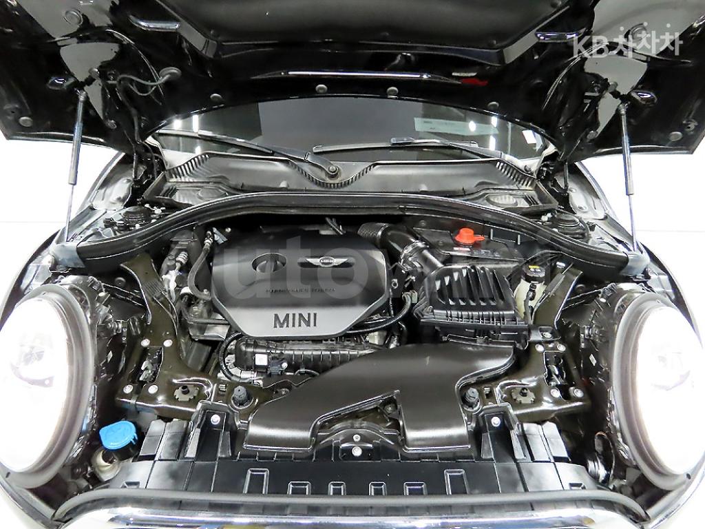 WMWLN5104J2H03374 2018 MINI COOPER CLUBMAN 1.5 COOPER BASIC-5
