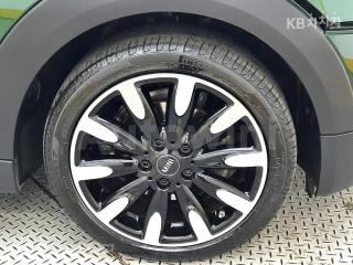 2018 MINI COOPER 5DOORS D 1.5 - 18