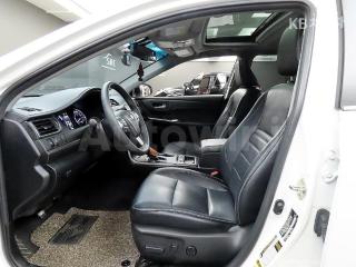 4T1BD1FKXHU224257 2017 TOYOTA CAMRY 2.5 HYBRID XLE-4