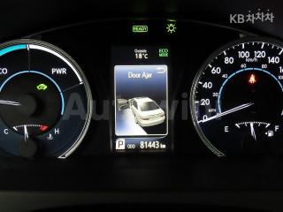 2017 TOYOTA CAMRY 2.5 HYBRID XLE - 8