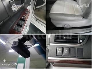 2014 TOYOTA CAMRY XLE - 20
