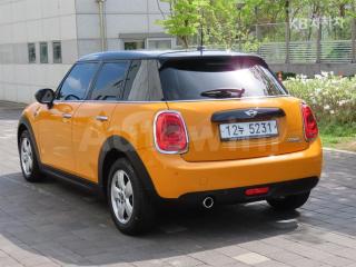 2018 MINI COOPER 5DOORS D 1.5 - 4