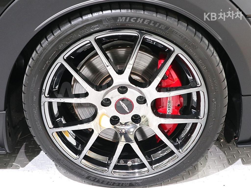 2015 MINI COOPER 3DOORS S 2.0 JCW - 19