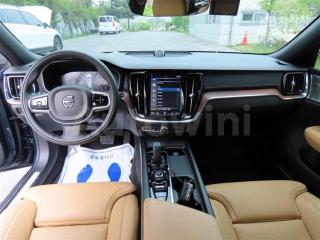 2021 VOLVO V60 B5 AWD PRO - 17