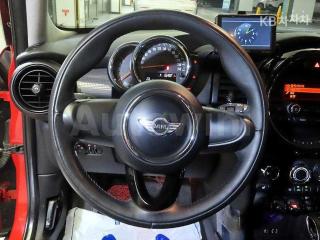 2015 MINI COOPER 5DOORS D 1.5 - 8