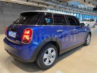 WMWXV3105KTE94485 2019 MINI COOPER 5DOORS D 1.5-3