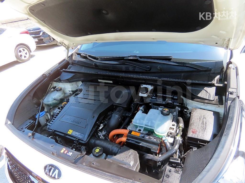 2018 KIA NIRO 1.6 PRESTIGE - 19