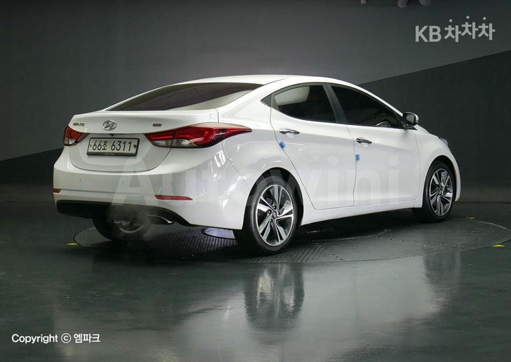 KMHDG41DBGU488159 2016 HYUNDAI  AVANTE ELANTRA 1.6 GDI MORDERN BASIC-3