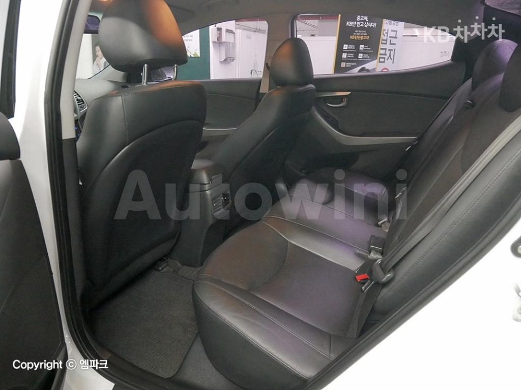 2016 HYUNDAI  AVANTE ELANTRA 1.6 GDI MORDERN BASIC - 11