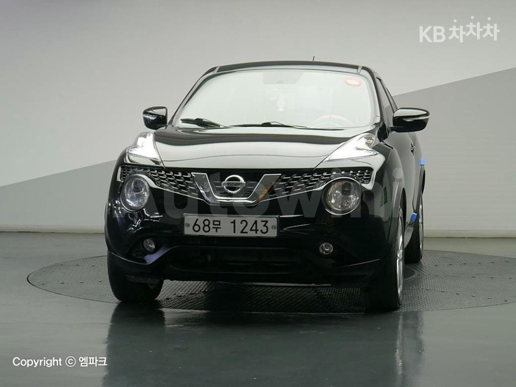 JN1AF58E8HT180650 2017 NISSAN JUKE 1.6 SV-0