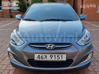 KMHCT41BEHU275640 2017 HYUNDAI ACCENT  1.4 VVT MORDERN-1