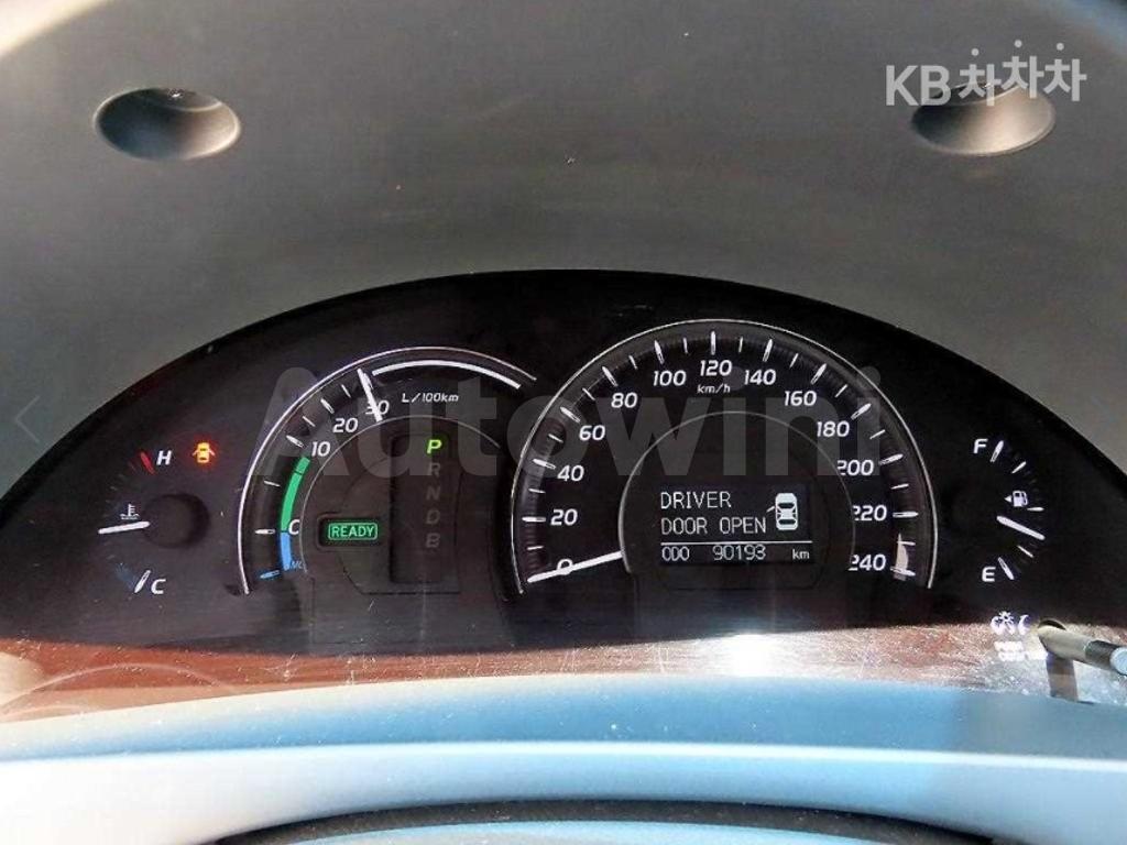 2010 TOYOTA CAMRY HYBRID - 8