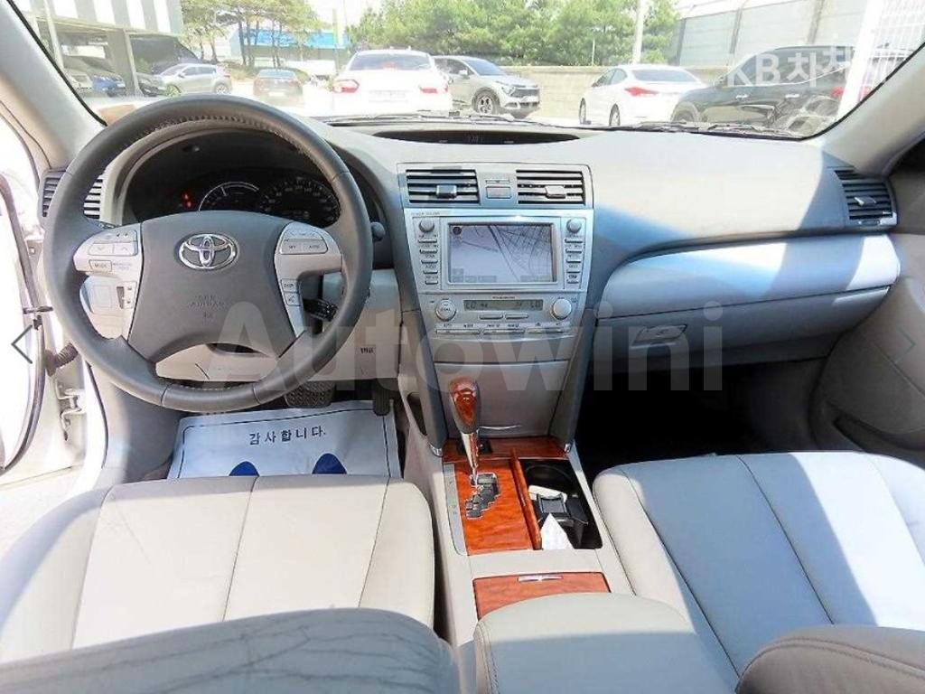 2010 TOYOTA CAMRY HYBRID - 9