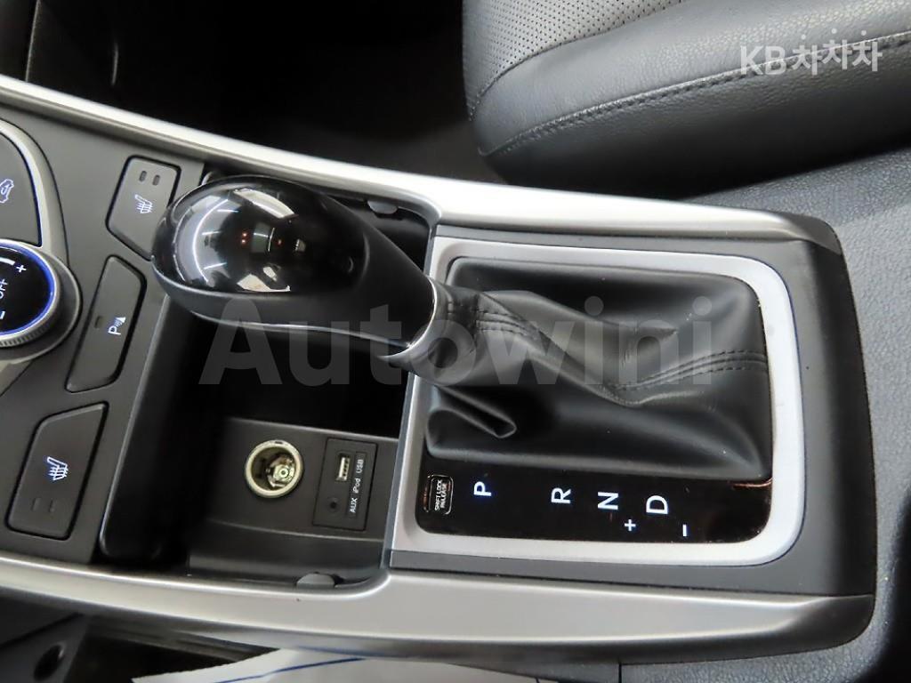 2016 HYUNDAI  AVANTE ELANTRA 1.6 GDI MORDERN BASIC - 11