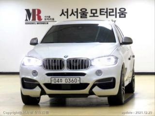 WBAKV6109F0N49052 2015 BMW X6 M50D-0