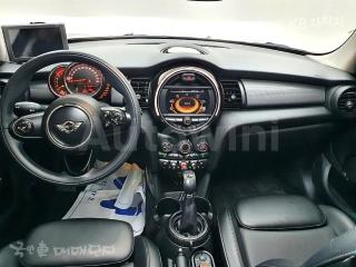 WMWXT3103F2C93587 2015 MINI COOPER 5DOORS D 1.5 미드트림-4