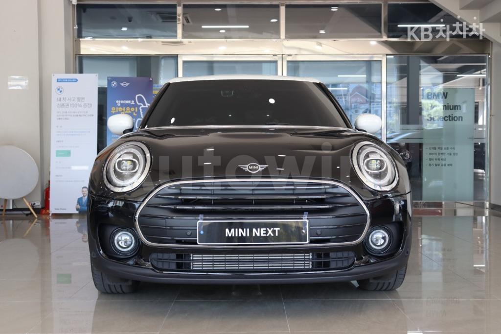 WMW71BB06M2P16705 2021 MINI COOPER CLUBMAN 2.0 COOPER D HIGH TRIM-1
