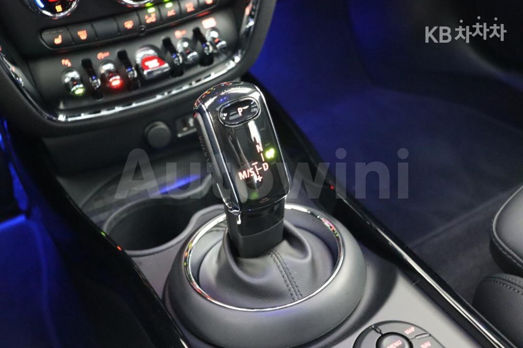 2021 MINI COOPER CLUBMAN 2.0 COOPER D HIGH TRIM - 21