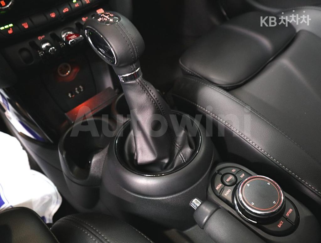 2018 MINI COOPER 5DOORS 1.5 HIGH트림 - 14