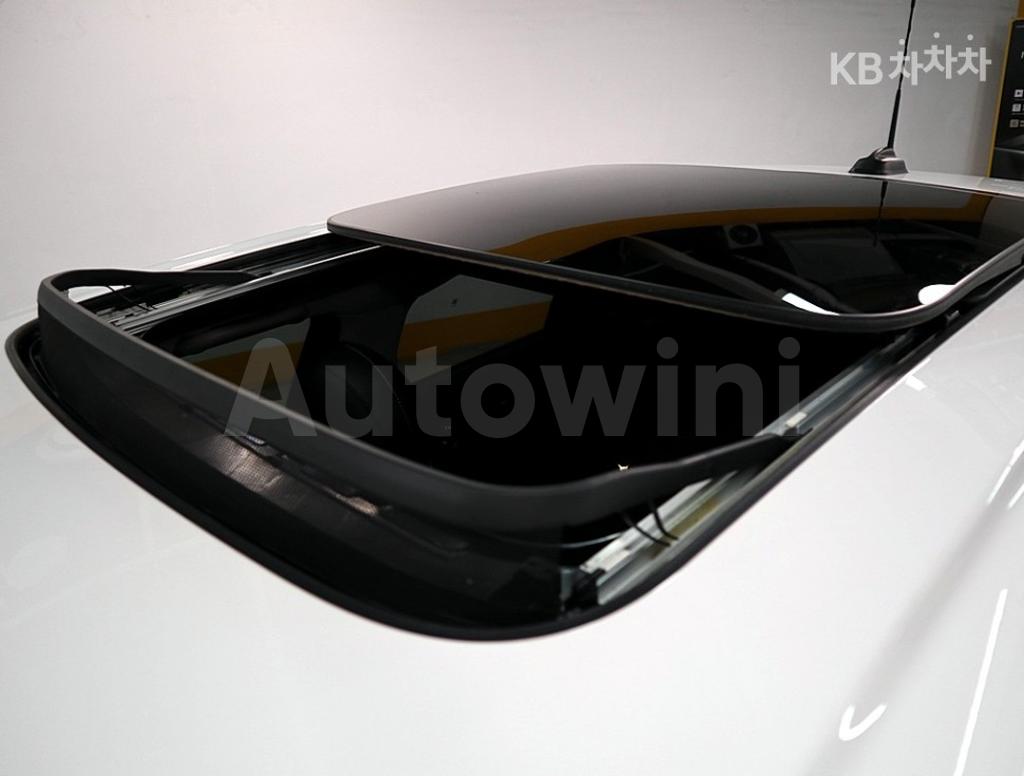 2018 MINI COOPER 5DOORS 1.5 HIGH트림 - 17