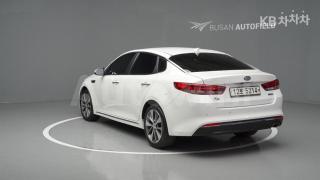 2016 KIA K5 2ND GEN OPTIMA 1.7 DIESEL SX PRESTIGE - 16