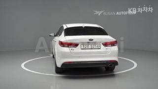 2016 KIA K5 2ND GEN OPTIMA 1.7 DIESEL SX PRESTIGE - 17