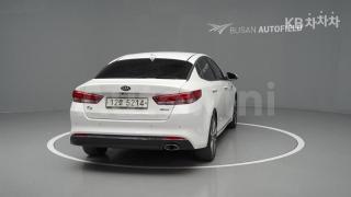 2016 KIA K5 2ND GEN OPTIMA 1.7 DIESEL SX PRESTIGE - 18