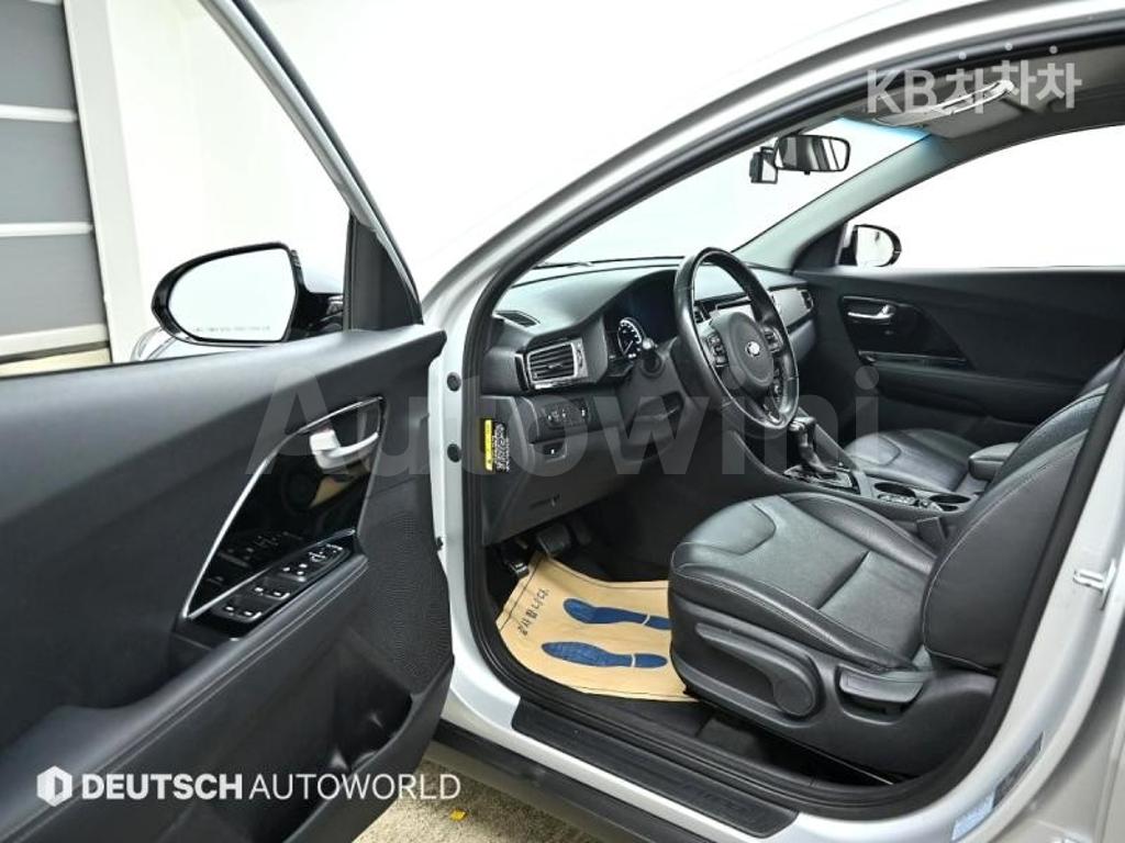 2017 KIA NIRO 1.6 PRESTIGE - 7
